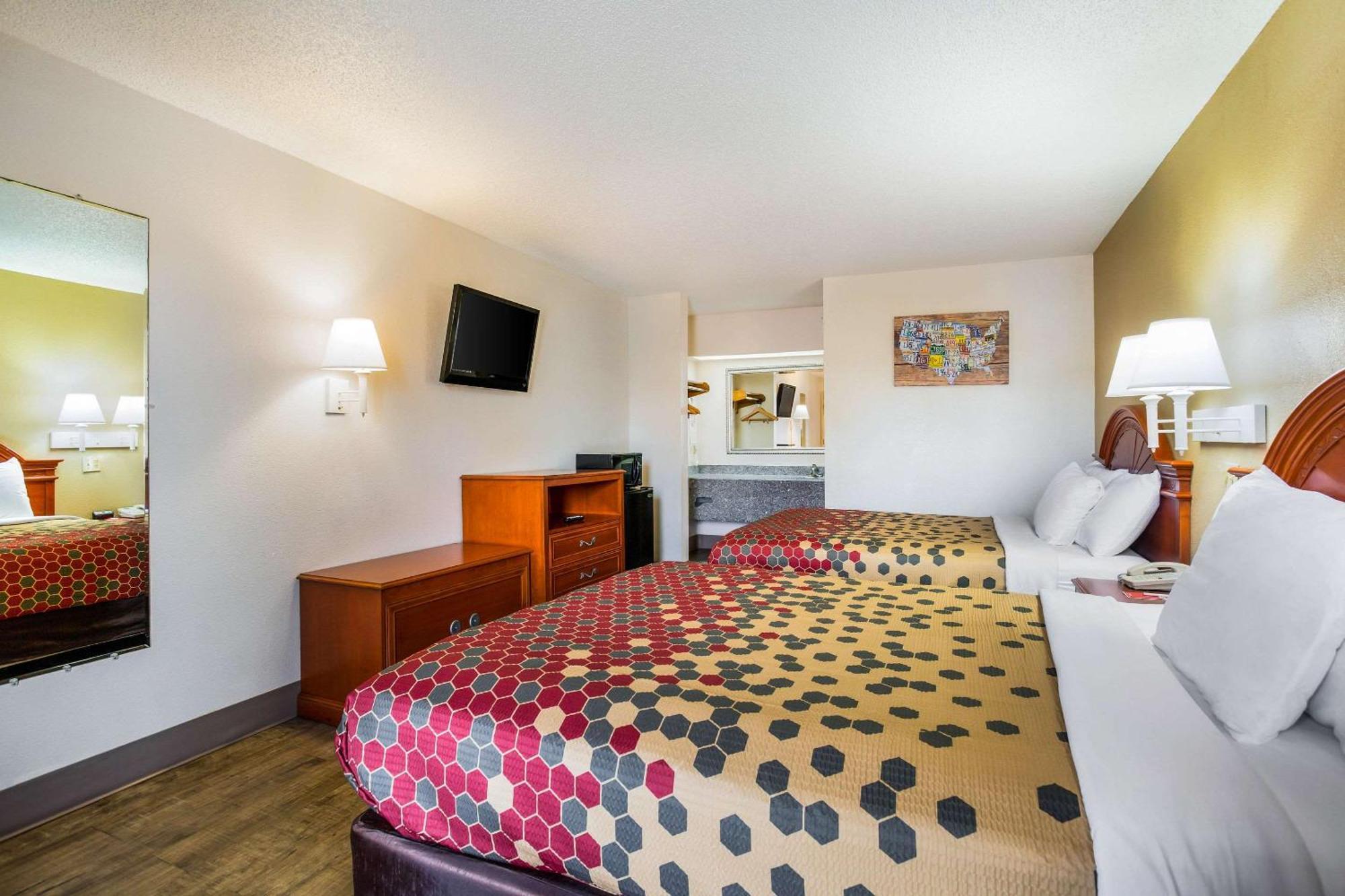 Econo Lodge Лобанон Екстериор снимка