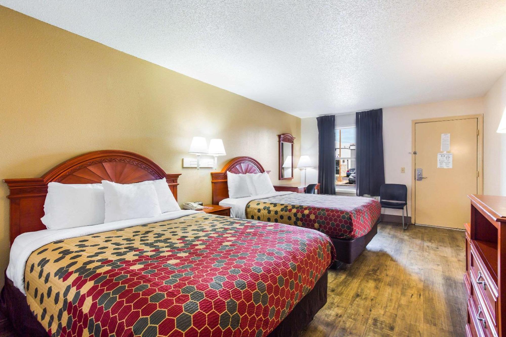 Econo Lodge Лобанон Екстериор снимка